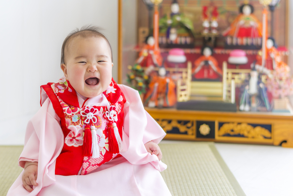 季節の節目の邪気払いのひとつとして行われていた「ひな祭り」(画像提供:kai / PIXTA)