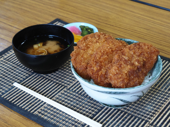 《横綱》3重わらじカツ丼