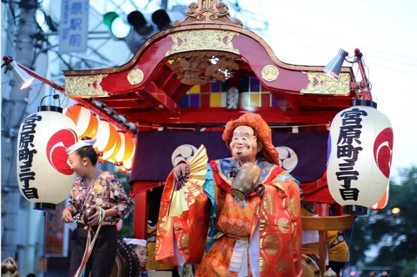 祭りは、地域に長く伝わる祇園祭の要素が集結されています