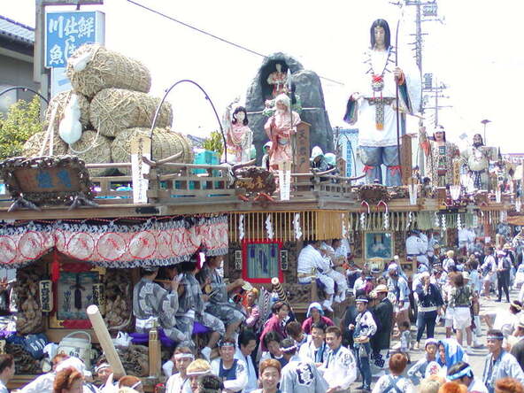 伝統と華やかさが融合したお祭りです(提供:潮来市)