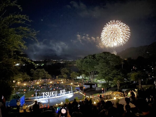 山々や湖の美しい景色をバックに行われる夏祭り(提供:相模原市)