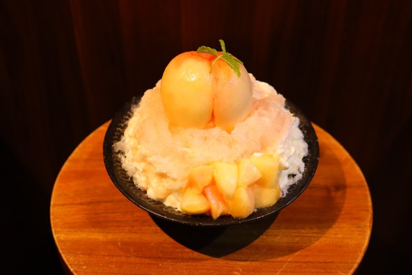 「まるごと白桃レアチーズ」1,925円