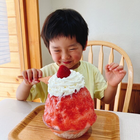 子供が笑顔になる「いちごミルクショートケーキ風」1,550円