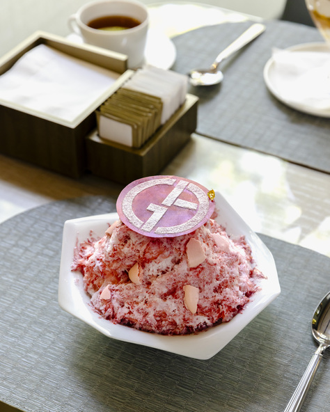 「ミックスベリー マスカルポーネ 練乳のかき氷」2,600円(サービス料10%別)