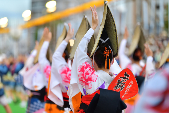 一度は見てみたい本場の阿波おどり(画像提供:papilio / PIXTA)
