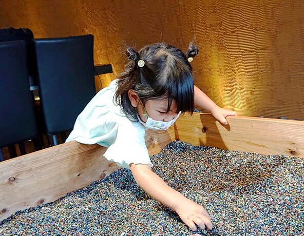 「甲州天然石工房 彩石の蔵」で宝石探し