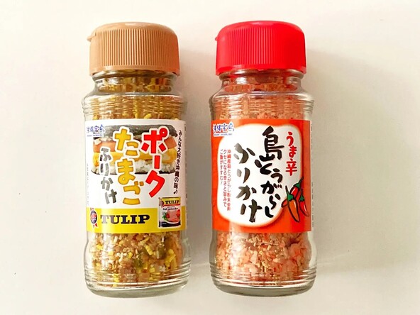 (左)ポークたまごふりかけ/(右)島とうがらしふりかけ