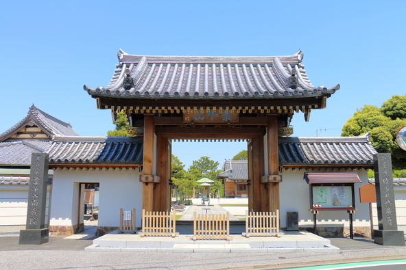 しばられ地蔵の様子(画像提供:koro / PIXTA)