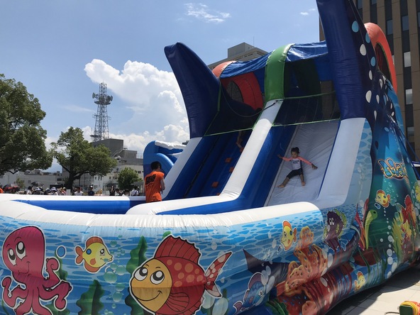 真夏にぴったりのウォーターアトラクション