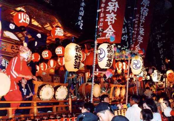 歴史と伝統の夏祭り(画像提供:公益社団法人相模原市観光協会)
