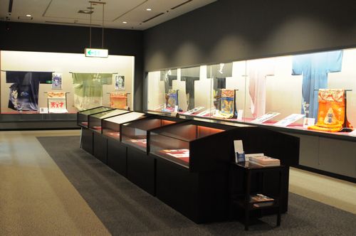 相撲に関する資料がたくさん展示されています