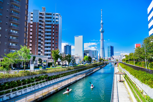 墨田区のまち並みの様子(画像提供:denkei / PIXTA)