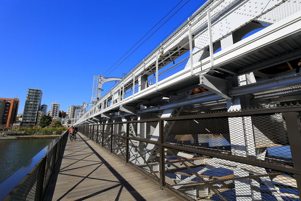 全長約160mの遊歩道「すみだリバーウォーク」(画像提供:yama1221 / PIXTA)