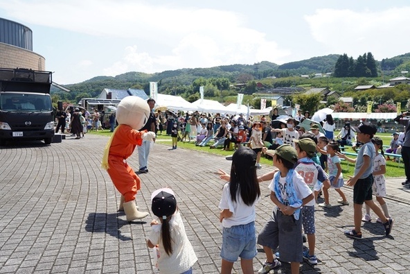 子供たちが楽しめるステージイベントも実施(画像提供:榛名観光協会)