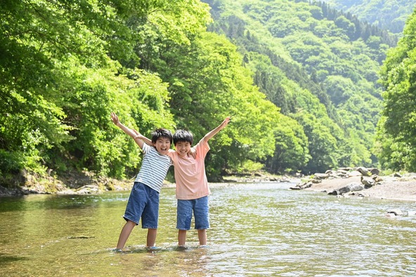 「道の駅うえの」の裏手には水遊びスポットも(撮影:栗原美穂)