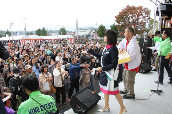 例年、町民を中心に多くの人々が訪れる人気の祭りです