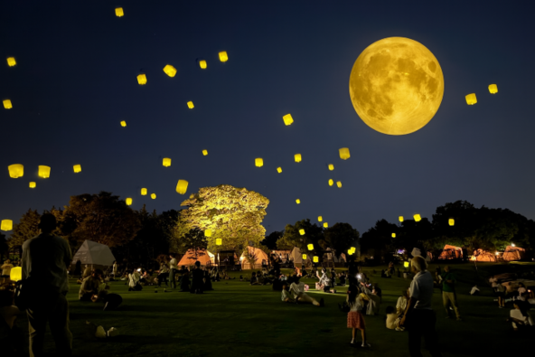 秋の夜空に願いを込めてランタンを飛ばしましょう