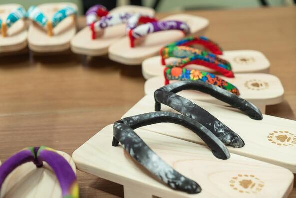 オリジナル踊り下駄のワークショップも開催