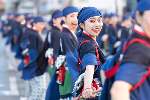 観客も引き込まれてしまうほどのダイナミックな踊りに注目!