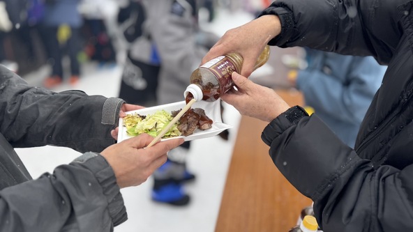 1月下旬の『氷ノ山国際スノーフェスティバル』では但馬牛のふるまいが行われます!