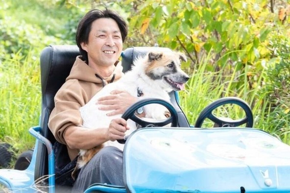 ワンちゃんと一緒にコスモス畑を満喫