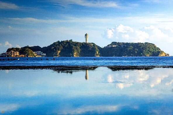 一年を通じて観光客でにぎわう江の島