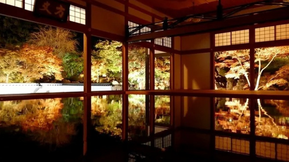 17時から19時までは、大人1,200円、高校生以下無料で拝観可能!