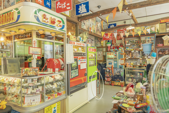 館内はレトログッズがたくさん!