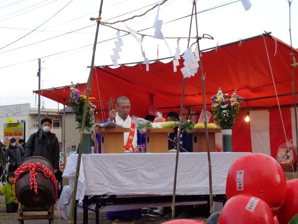 お焚き上げ前の神事の様子