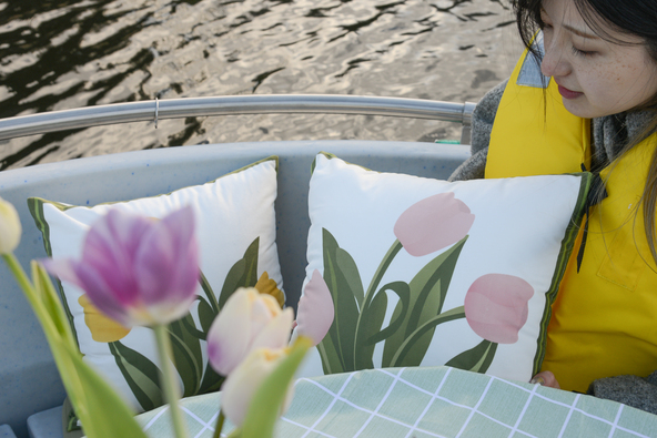 「チューリップ号」に乗って湖上さんぽ