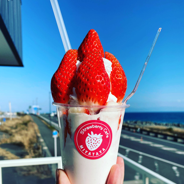 いちごシェイク(1,200円)