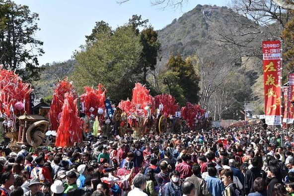 左義長まつり(画像提供:近江八幡観光物産協会)