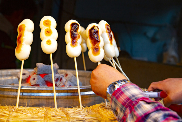 「三福団子」ほかグルメも楽しめます(画像提供:Photo_N / PIXTA)