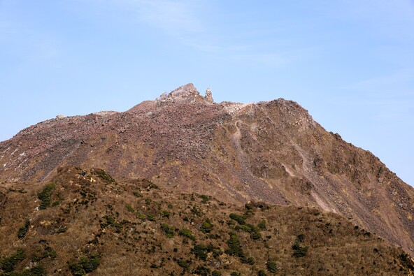 長崎県にある雄大な火山・雲仙普賢岳(画像提供:ぽすと / PIXTA)
