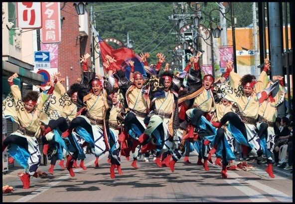 ダイナミックなYOSAKOIの祭典です!(過去のイベントの様子)