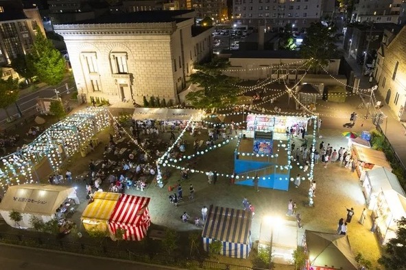 朝から夜まで、一日を通して楽しめる祭りです
