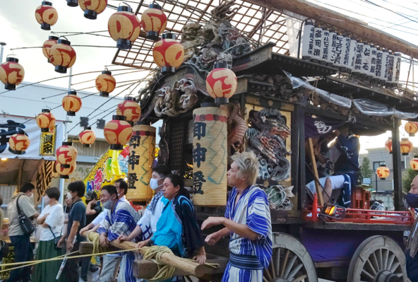 神輿だけではなく山車の巡行も行われます