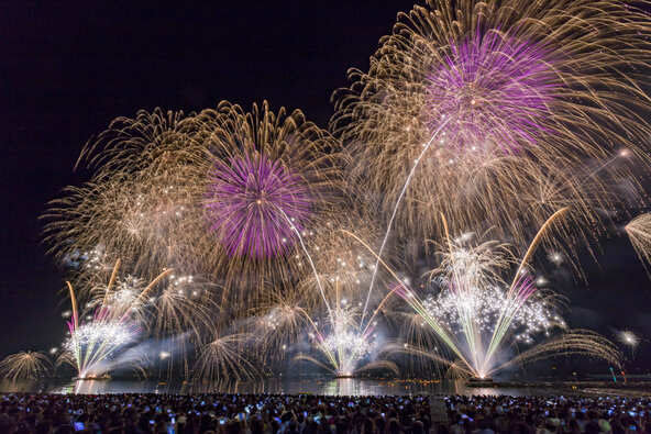 砂浜からも花火を観賞できます