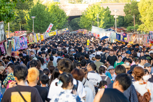 「堺大魚夜市」は、鎌倉時代に始まったと伝えられています