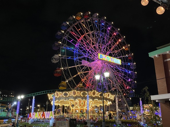 きらめく夜の遊園地もおすすめ