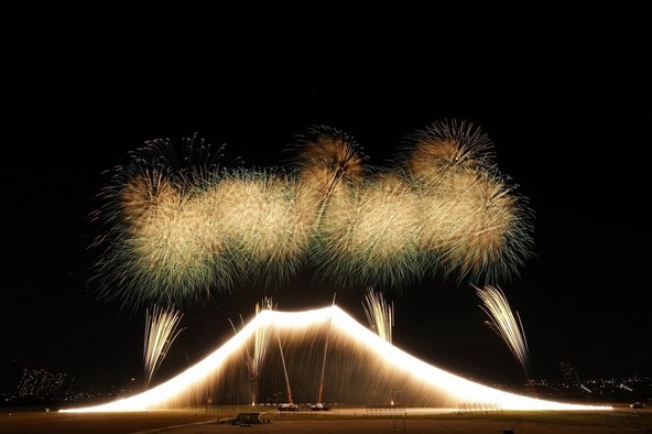 世界最大の富士の大仕掛け花火は必見!