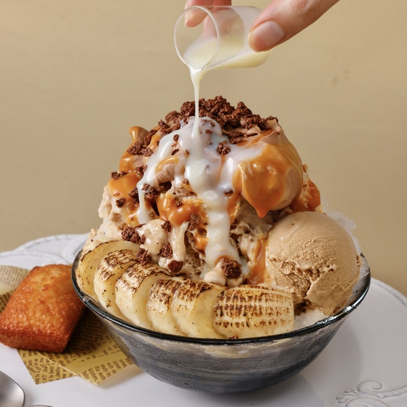 お好みで練乳をかけて召し上がれ♪「キャラメルバナナショコラ」2,167円