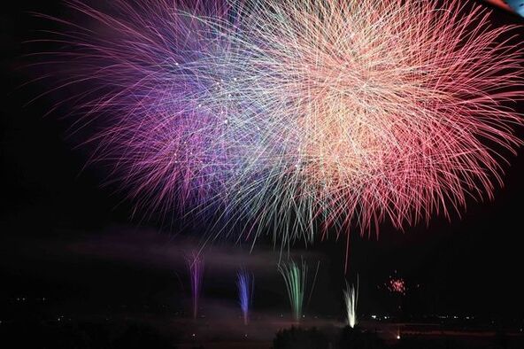約3,000発もの花火が打ち上がります