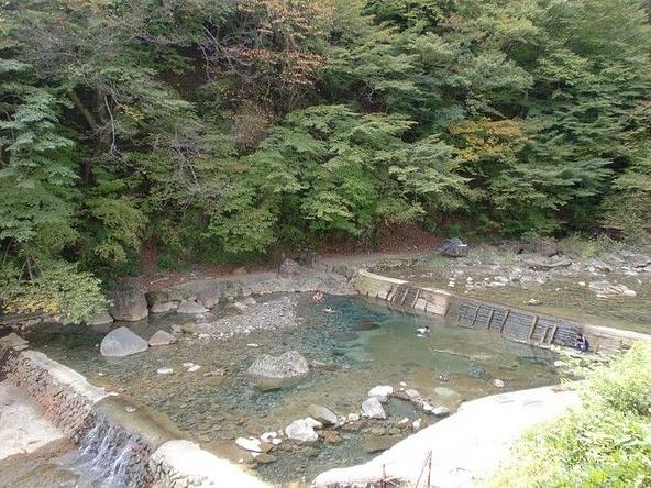 自然に囲まれた開放感たっぷりの「尻焼温泉」(画像提供:ググっとぐんま写真館)