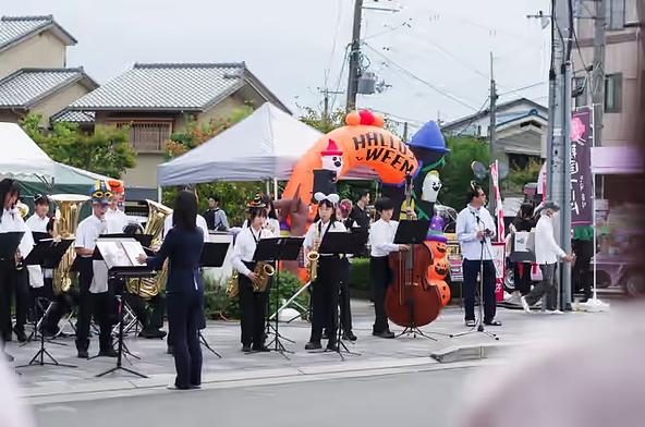 今年の音楽演奏には、近隣校から3校が参加。2日間とも素敵な演奏を楽しめます