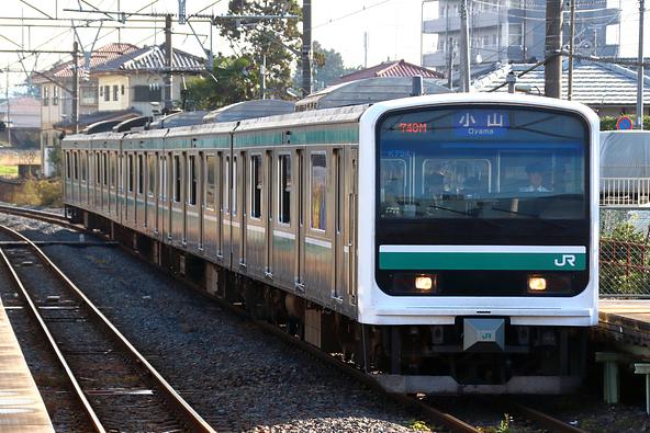 JR水戸線は「笠間駅」や「友部駅」に停車し、笠間観光のアクセスにも利用できます(画像提供:tarousite / PIXTA)