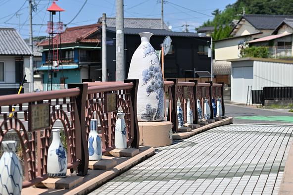 町内の橋にも「とっくり」が!(画像提供:2Y / PIXTA)