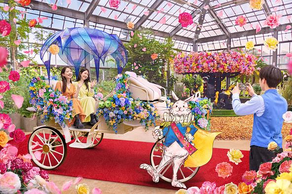 「白うさぎのロイヤル インビテーション」では、「不思議の国のアリス」をモチーフにしたアトラクションやスポットを多数展開