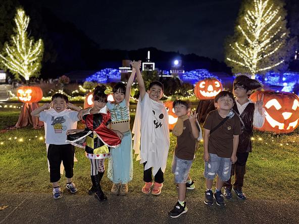 ハロウィン仮装をして夜の公園を楽しもう!