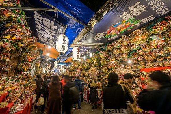 東京都新宿区「花園神社」の様子
